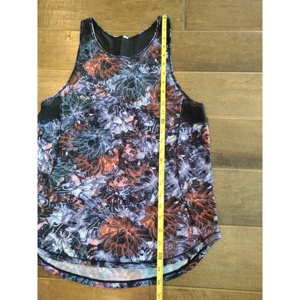 LULULEMON Women's Sculpt black lavender print sleeveless tank top - size 6